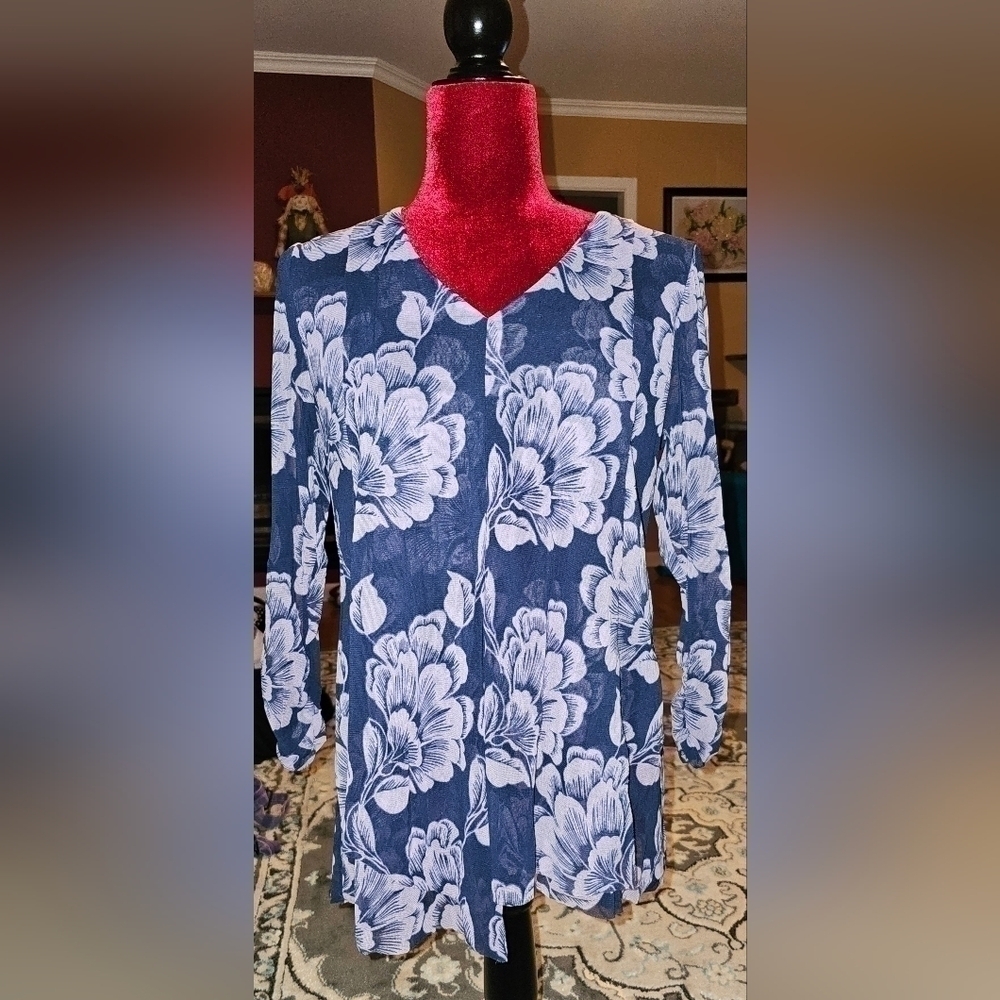 AlfanI Purple Floral Women’s Blouse Sz M